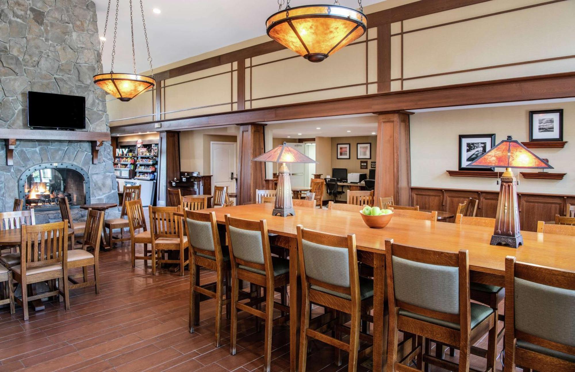 Hampton Inn & Suites Rochester/Victor Ngoại thất bức ảnh